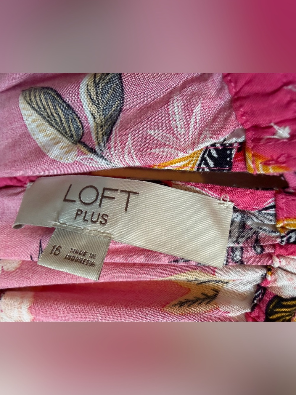 Loft Plus Zinnia Maxi Dress Size 16 EUC
Bright Pink Floral - Picture 4 of 4
